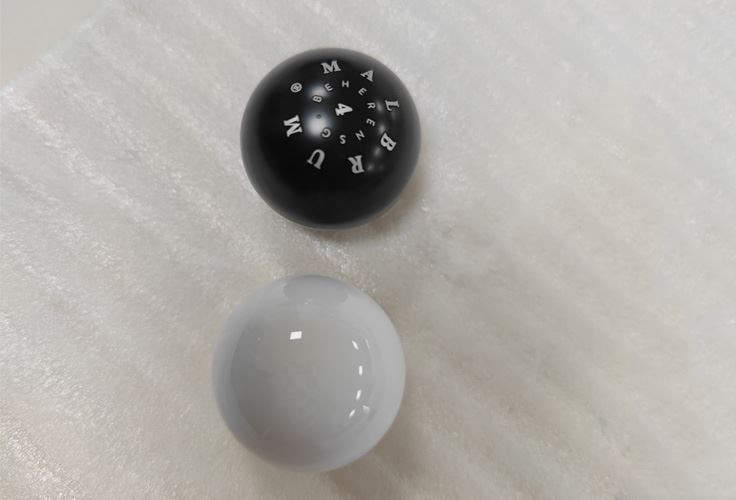 Lézeres logó a parfümkupakunkon